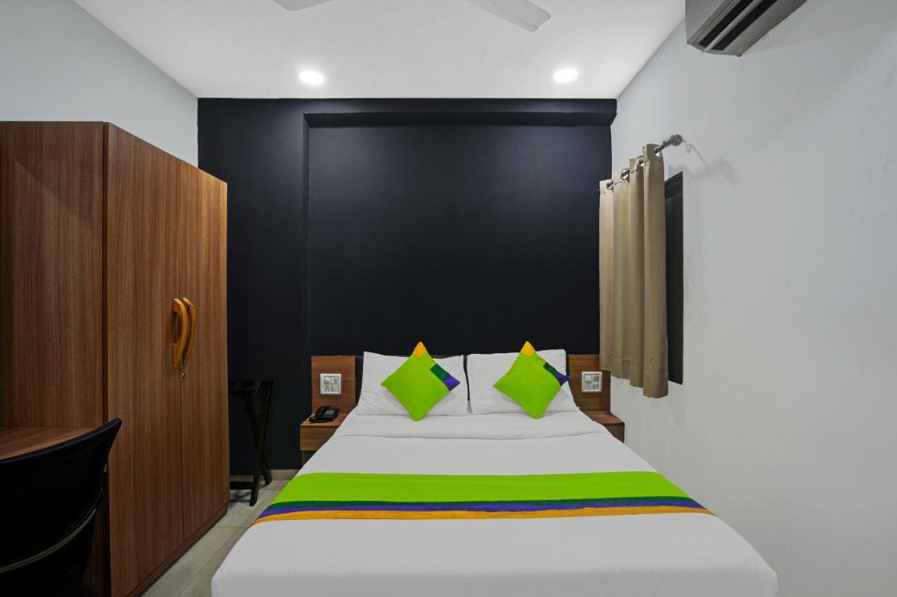 Treebo Wow, Surat Station Otel Dış mekan fotoğraf